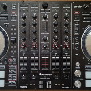 파이오니아 dj 세라토 컨트롤러 ddj-sx2 판매 합니다.