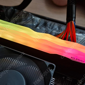 ESSENCORE KLEVV DDR4-3200 CL16 CRAS X RGB 패키지 32GB 초S급