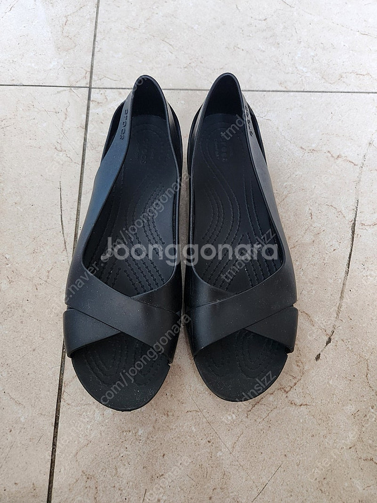 240사이즈 크록스 정품 샌들 택포 25000원--0