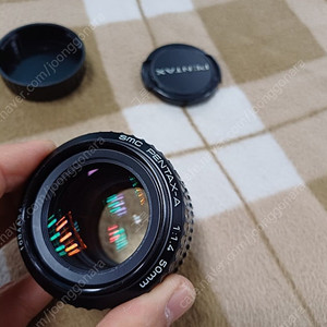 펜탁스 A 50.4 표준렌즈 판매합니다.