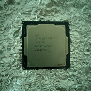 i7-7700, 마이크론 512GB, 팀그룹 256GB SSD 2종
