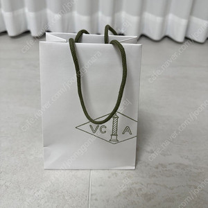 Van Cleef & Arpels 쇼핑백 / 재고2개