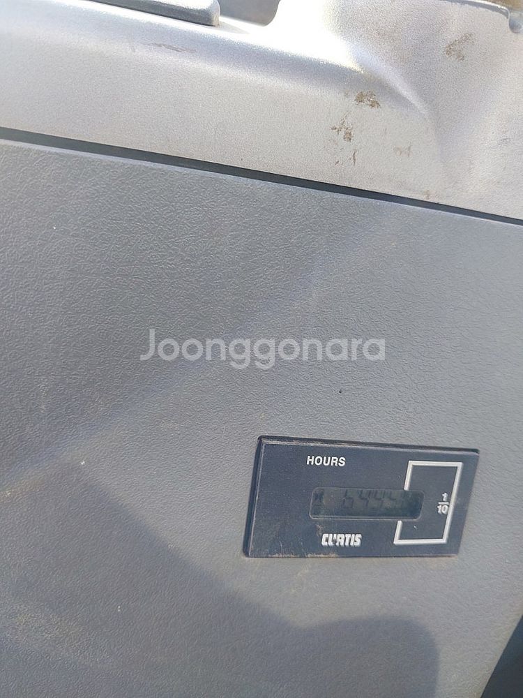 두산02굴삭기 6400시간사용--2
