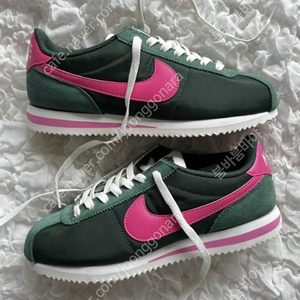 [새제품] 나이키 코르테즈 워터멜론 그린 핑크 11만원 / NIKE 아디다스 뉴발란스 호카 셀린느 퓨마 미우미우 디올 프라다