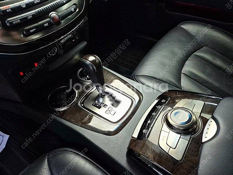 KG모빌리티(쌍용) 뉴체어맨W 가솔린 4WD CW600...--7