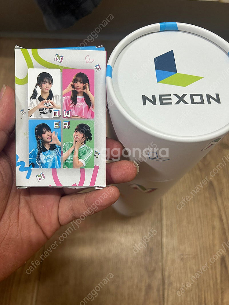 QWER 장패드랑 포토카드 판매합니다!--1