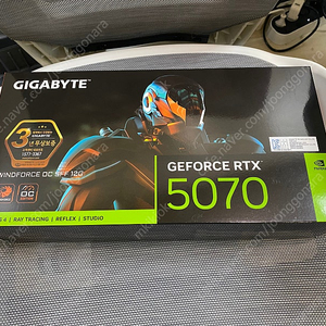 기가바이트 지포스 RTX 5070 WINDFORCE OC SFF D7 12GB 미개봉 팝니다.