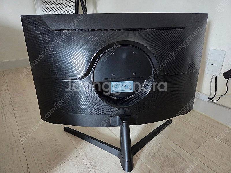 삼성 커브드 32인치 게이밍모니터, QHD. 144hz--2