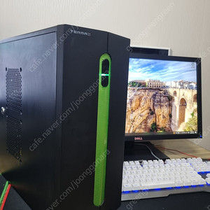 인텔 i7 데스크탑 컴퓨터