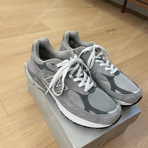 뉴발란스 990 V3 300 사이즈 새제품 정품