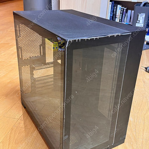 리안리 O11D Evo 블랙 케이스 판매합니다