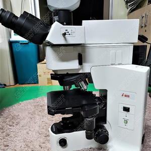 OLYMPUS BX41TF Microscope with lens