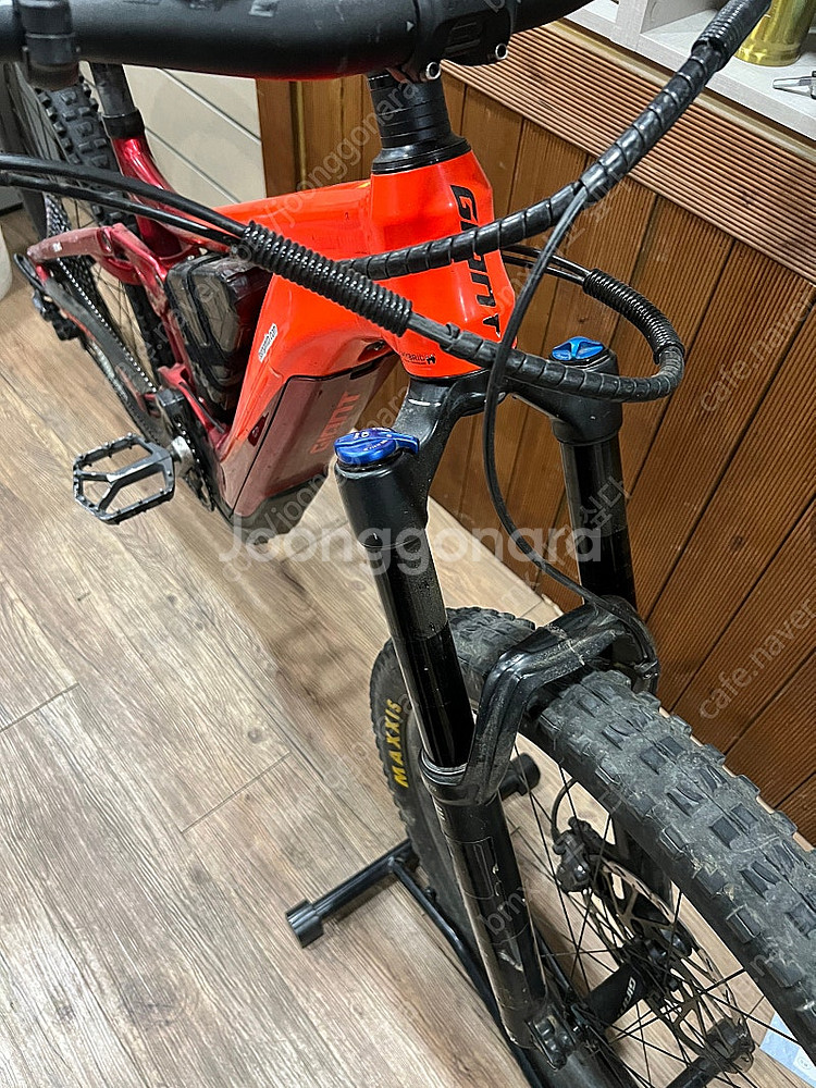 자이언트 레인 e+ pro emtb 전기풀샥 전기자전거--2