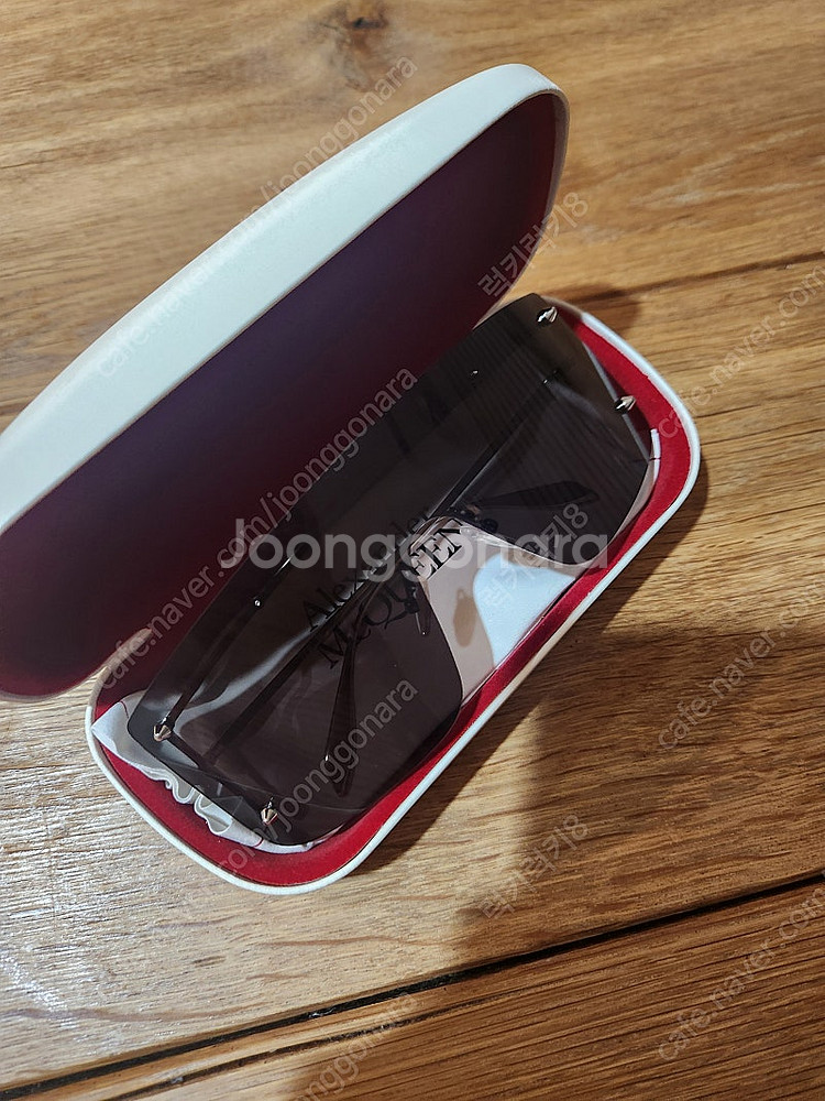 알렉산더맥퀸 썬글라스--3