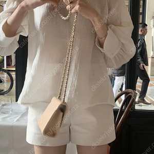 (가격내림)시에 sie 넬시어 슬릿 블라우스 펄리크림 새상품 팝니다!