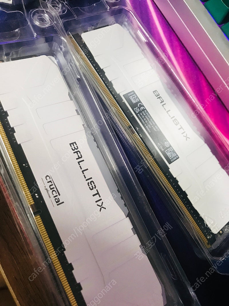[가격인하][택포] [고수율 렘] white rgb 발리스틱스 cl16 3600 8gx2 ㅍㅍㅍㅍㅍㅍ