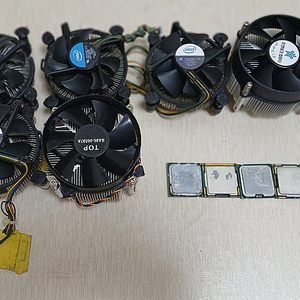 가게 정리로 컴퓨터 부품 모두 합쳐서 1만원에 판매합니다.