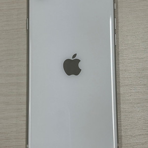 아이폰SE2 화이트색상 128용량 상태좋은 무잔상 단말기 15만 판매합니다