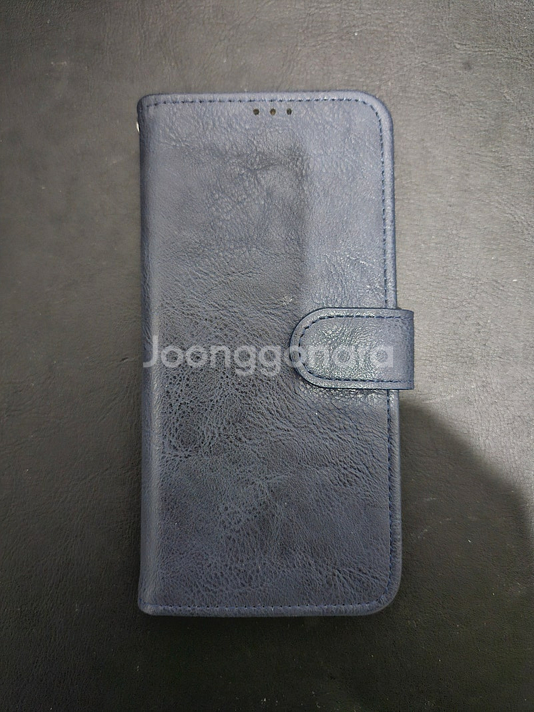 LG Q9 핸드폰 팝니다--3