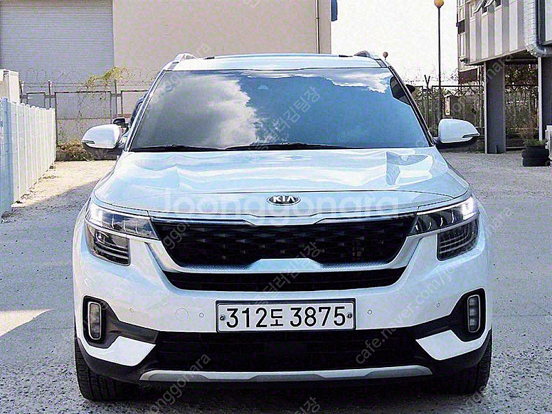 기아 셀토스 가솔린 16 터보 2WD 중고차 판매합니다...--0