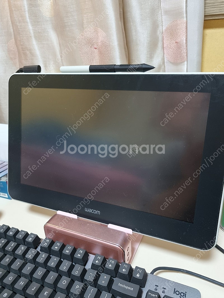 부산 직거래 ) 와콤 원 액정타블렛--0