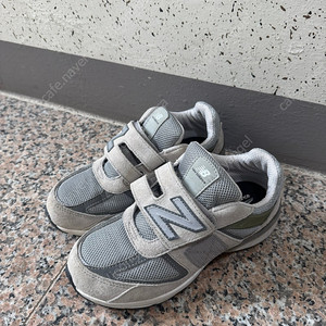 뉴발란스 키즈 990 V3 그레이 210