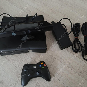 xbox360 s 버전 내장 120G + 외장2테라(2테라)하드 작업 게임 총800개 레트로게임2000개