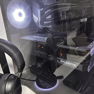 기가바이트 RTX 4090 게이밍OC 판매합니다.