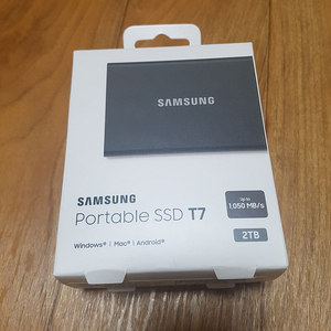 미개봉 삼성 t7 ssd 외장하드 2tb 새제품