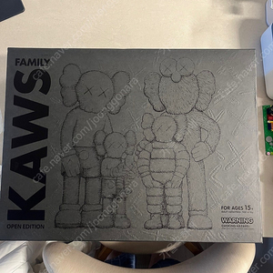 카우스 패밀리 바이닐 피규어 블랙 Kaws Family Vinyl Figure Black