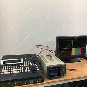 Panasonic AV-HS400 라이브 스위처, LEADER LT441D 신호발생기, SONY WFMI125 웨이브폼 모니터