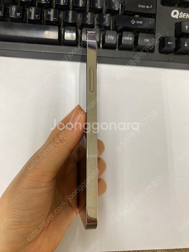 199068 아이폰12프로 화이트 AA급 128GB 무...--5