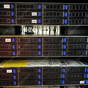 기가비이트 서버 pc 12베이 r281-3c1 판매합니다.