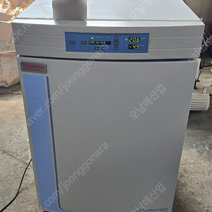 Thermo co2 incubator 3111