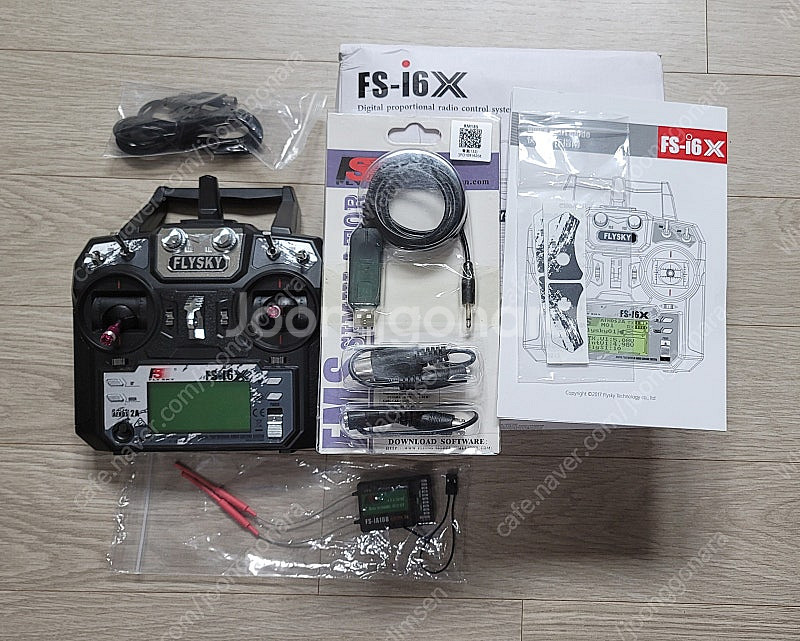FS-i6X 조종기+수신기+시뮬 케이블 일괄로 판매합니...--0