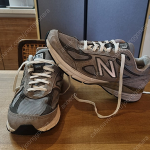 뉴발란스 그레이 990 V4 스니커즈 250 싸이즈