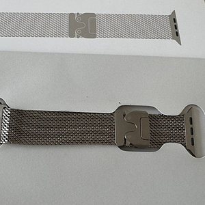 애플워치 46MM 내추럴 티타늄 밀레니즈 루프 사이즈 M 판매합니다.