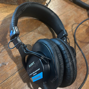 소니 mdr 7506 모니터 헤드폰