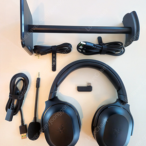 Razer Barracuda X Plus 블랙 팝니다.