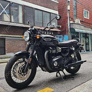 트라이엄프 본네빌 t120 블랙 18년식