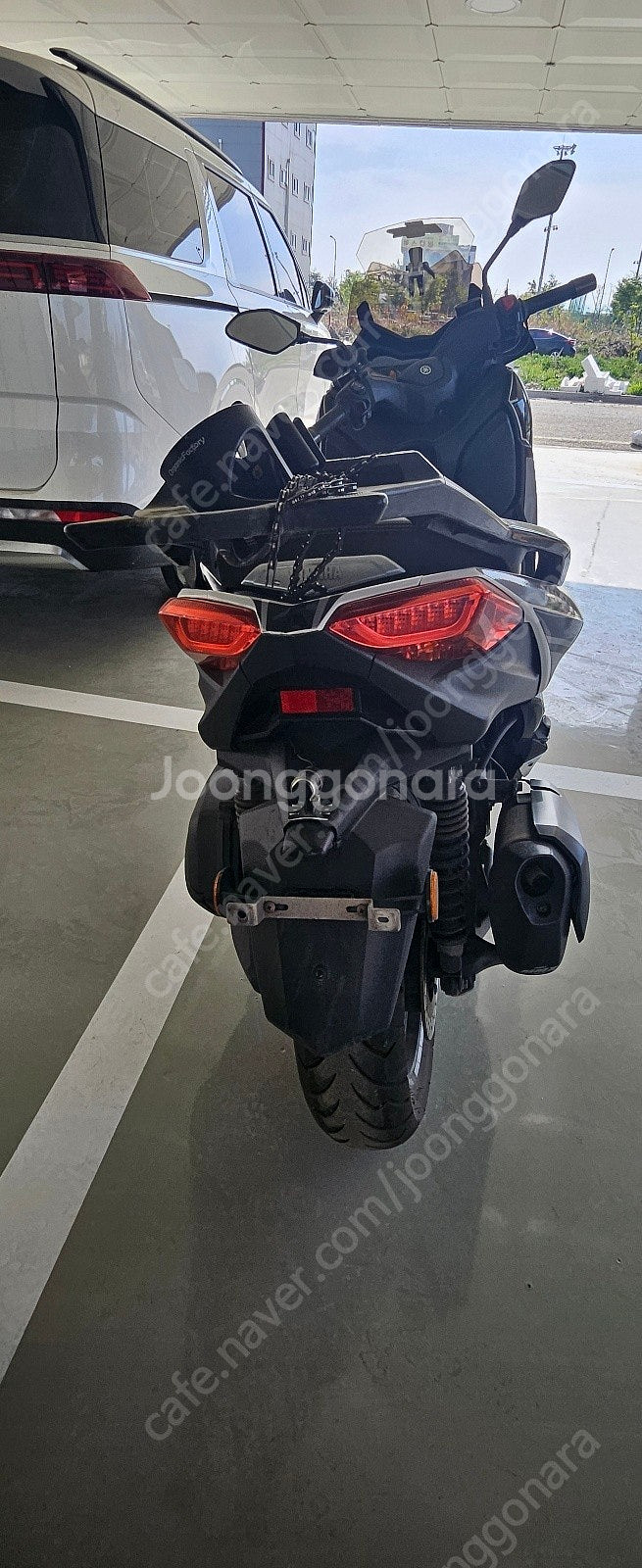 xmax300 22년식 팝니다--3
