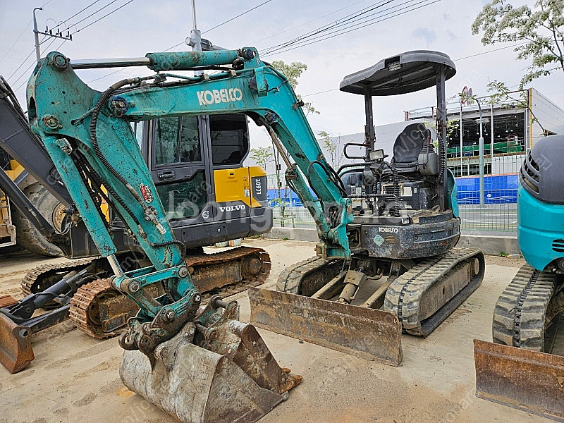 코벨코 SK30 2011년식 버켓3종 3톤급 미니 중고...--0