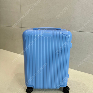리모와 에센셜 캐빈 코발트블루