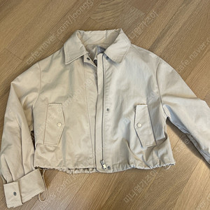 에잇세컨즈 크롭자켓 s