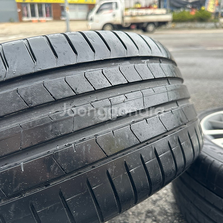 벤츠 CLS W257 19인치 정품 휠타이어 세트 팔아...--5