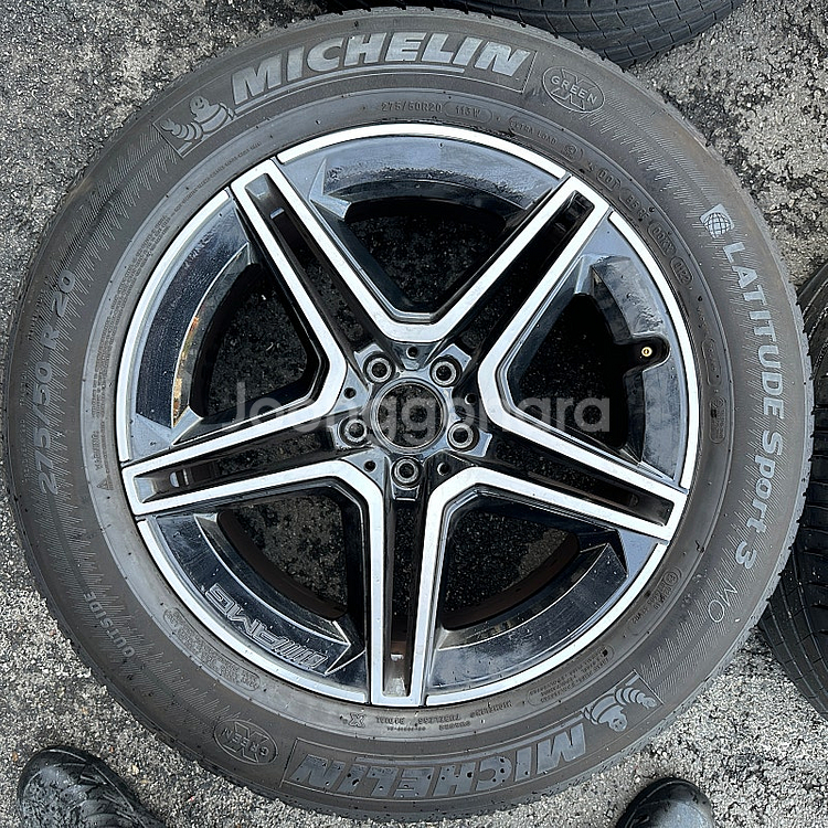 벤츠 20인치 GLE AMG 정품 휠타이어 세트 팔아요...--3