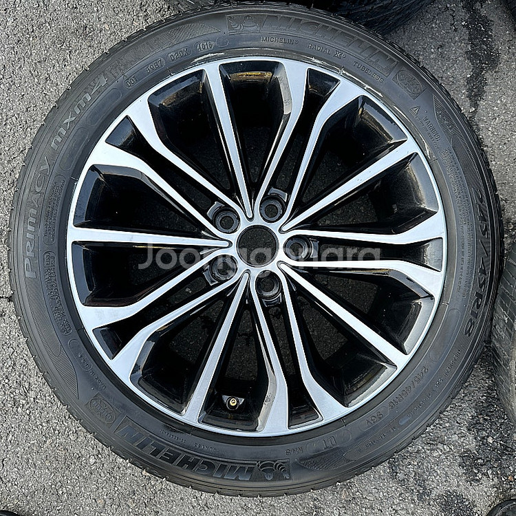 제네시스 DH 18인치 커스텀 휠타이어 세트 팔아요 245 45 18--2