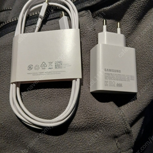 (새상품) 삼성정품 65W EP-TA865 C타입 충전기 싸게 팔아요