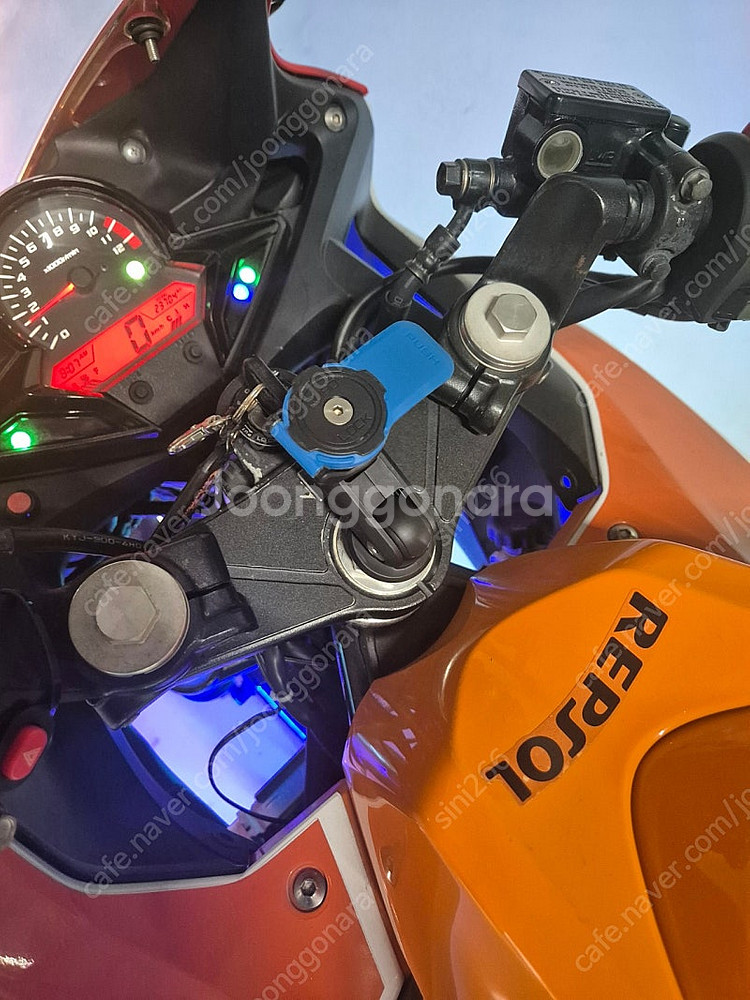 2015년식 CBR300R, 23700km 판매합니다--0