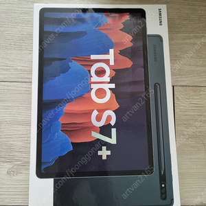 갤럭시탭 s7 플러스 256 와이파이 / 삼성 정품 키보드 케이스 / 슈피겐 케이스 2종 / 일반 케이스 2종 / 파우치 포함 50만